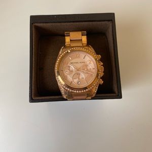 MICHAEL KORS rose gold watch